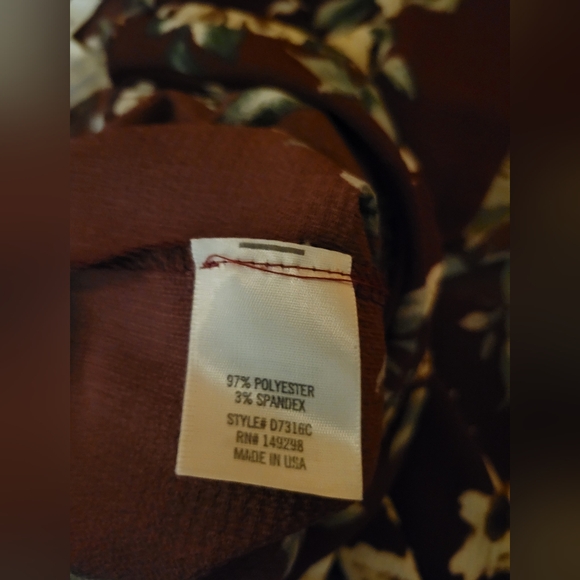 Francesca's Miami Maroon Romper with Cape - Picture 4 of 6